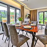 Appartamento Superior Z Prywatna Balia I Ogrodem - Belle View & - By Royal Aparts *