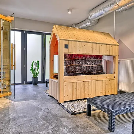 Superior Z Prywatna Balia I Ogrodem - Belle View & - By Royal Aparts شقة شكلارسكا بوريبا