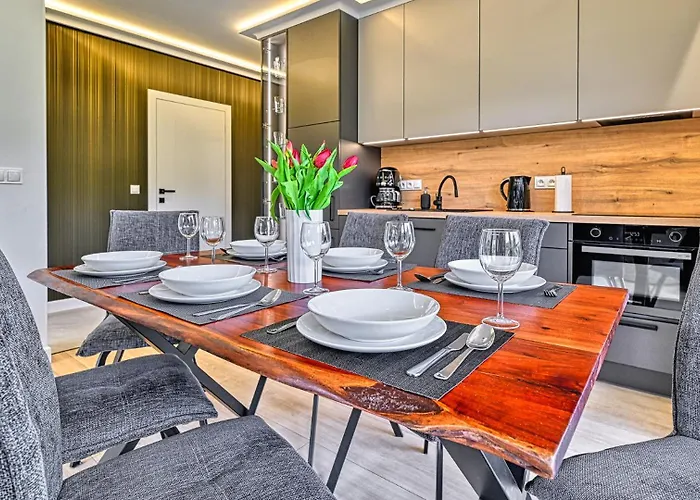 Superior Z Prywatna Balia I Ogrodem - Belle View & - By Royal Aparts Szklarska Poreba